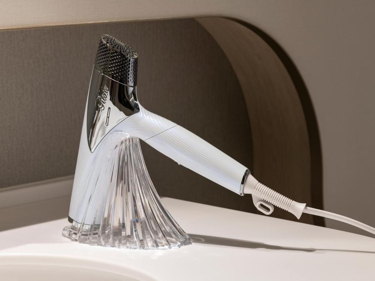 Mitsui Garden Hotel Yokohama Minatomirai Premier 外观 照片 A hair dryer