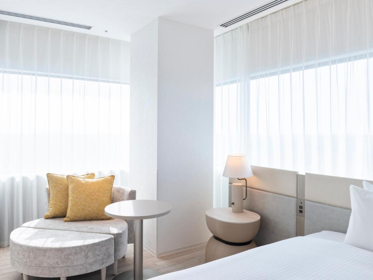Mitsui Garden Hotel Yokohama Minatomirai Premier 外观 照片 A bedroom at the hotel